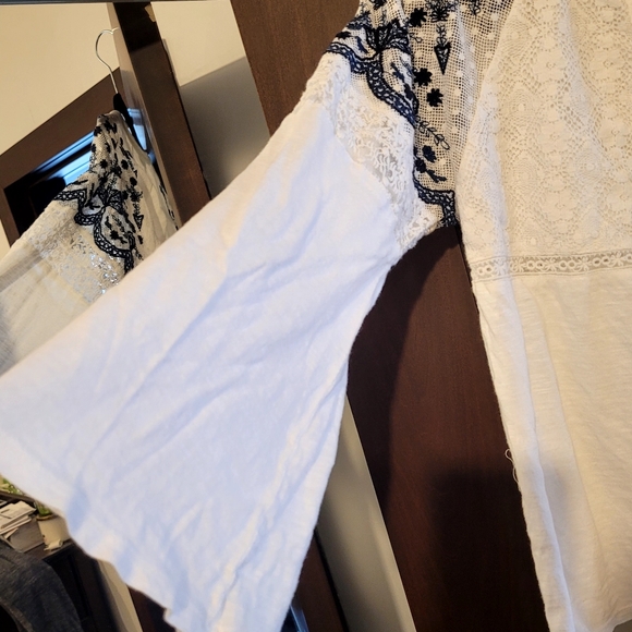 Lucky Brand Blouse - Picture 9 of 14